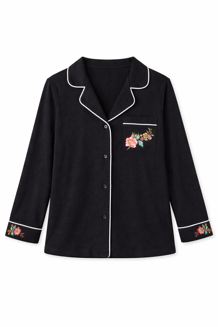 WeloWela Wela Pajama Magnetic Shirt for women in black, featuring a comfortable design with magnetic closures.