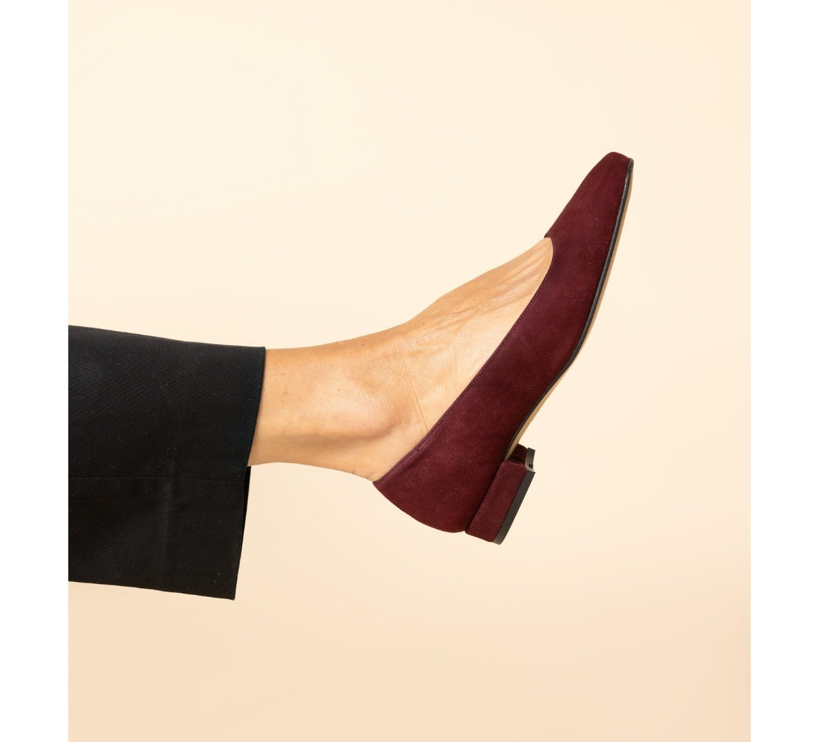 Handmade Leticia Bordeaux shoe by Menina Step, featuring stylish design and craftsmanship in Spain.