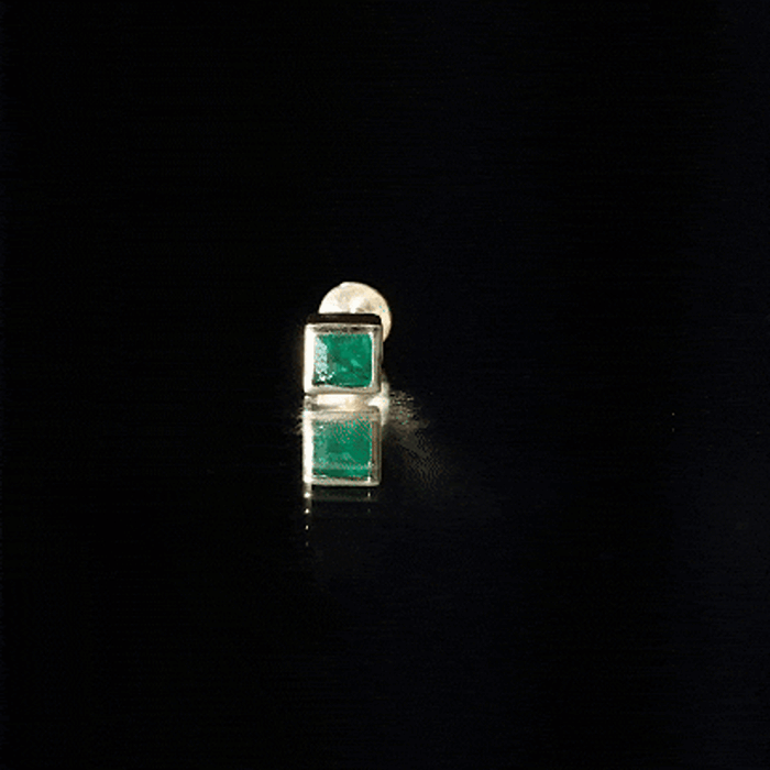 Yellow gold princess cut emerald helix earring in bezel setting, body jewelry by Rosec Jewels featuring vibrant green gemstone.
