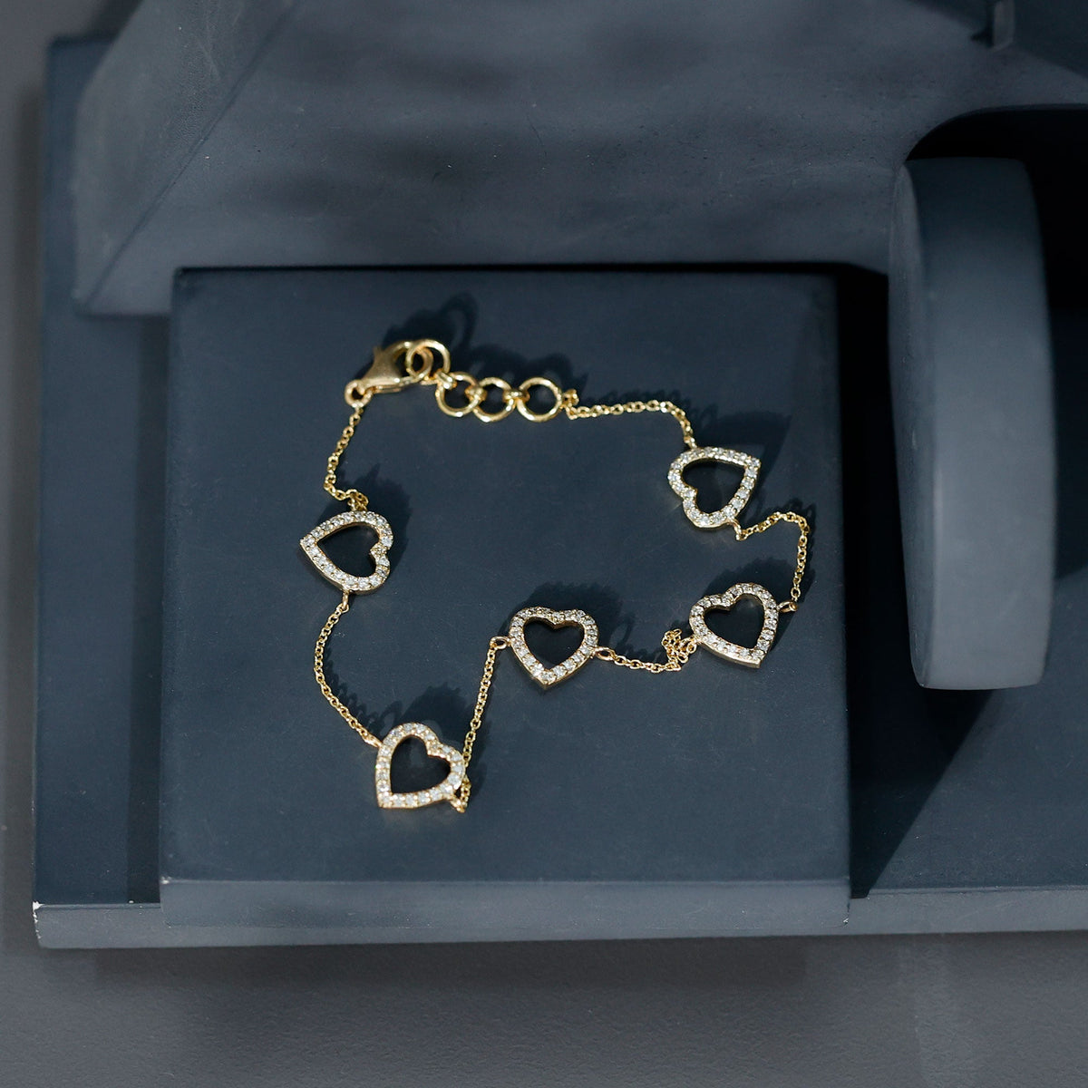 Certified diamond heart chain bracelet in prong setting by Rosec Jewels, featuring sparkling diamonds on a delicate bracelet.