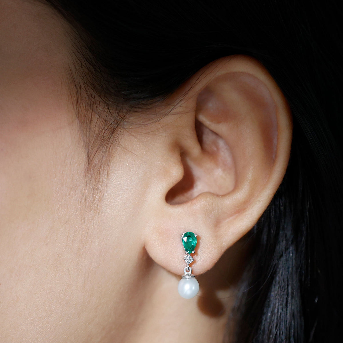 Sterling Silver 4.5 Carat Pearl Drop Earrings with Lab Grown Emerald