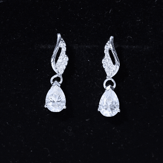 Rosec Jewels 2.6 carat moissanite teardrop earrings for weddings, featuring sparkling white stones and elegant design.