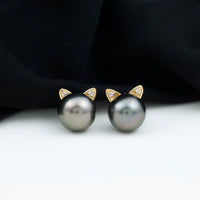 Natural black pearl Hello Kitty earrings by Rosec Jewels, featuring a cute Hello Kitty design with a certificate of authenticity.