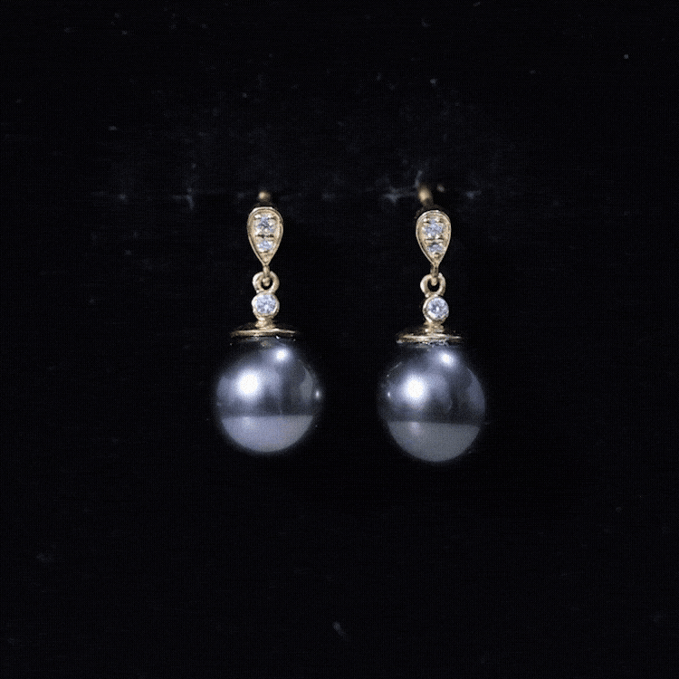 Tahitian pearl drop earrings with diamonds by Rosec Jewels, featuring 15-carat black pearls and sparkling diamond accents.
