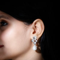 24 Carat Freshwater Cultured Pearl Dangling Earrings in Silver