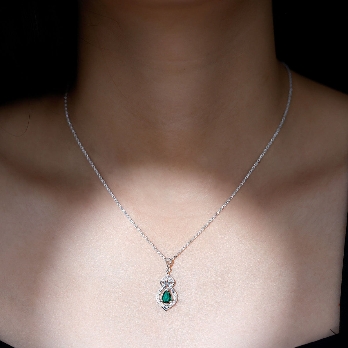 Vintage Inspired 0.7 Carat Lab Grown Emerald Pendant Necklace with Silver Chain