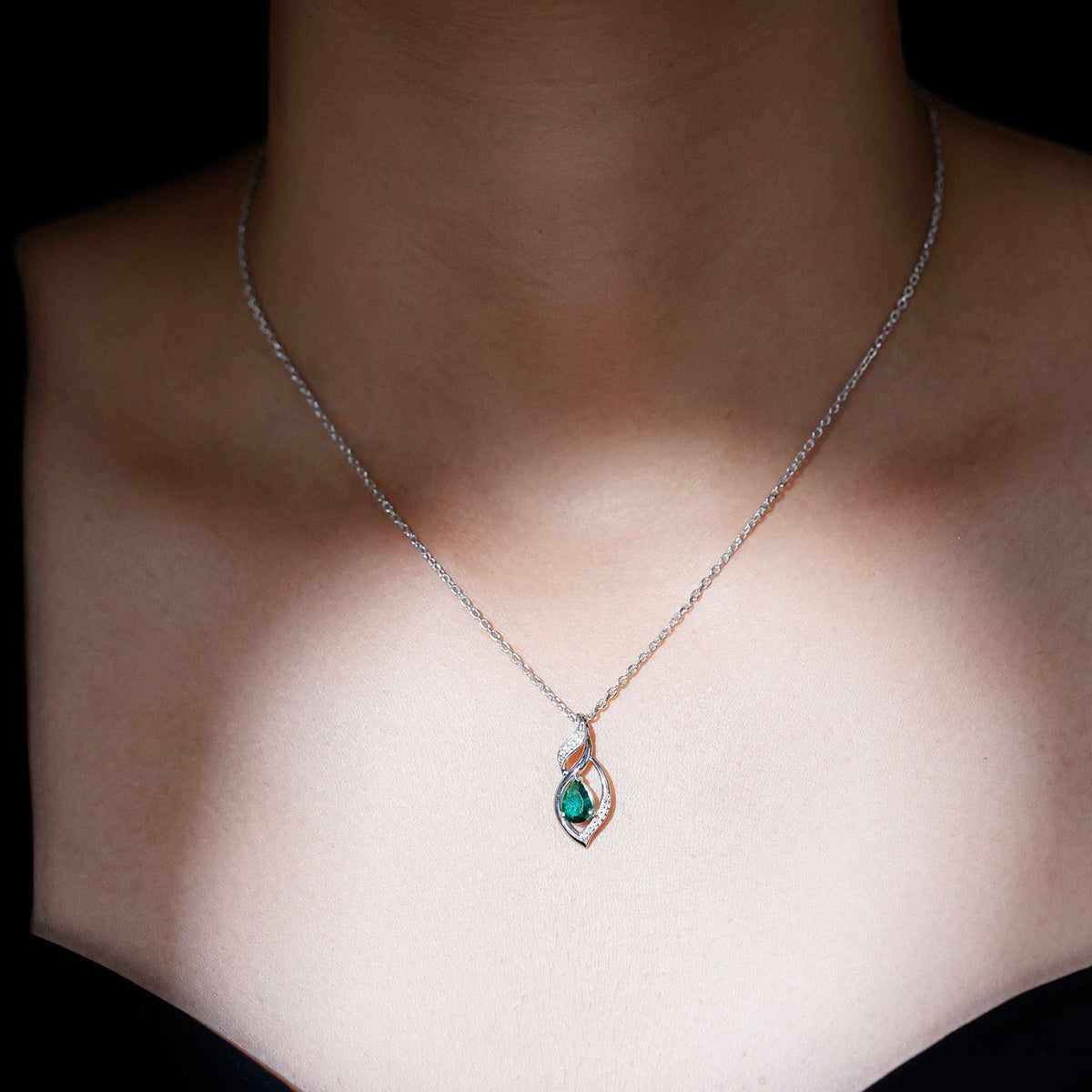 Nature Inspired 0.7 Carat Lab Grown Emerald Necklace with Silver Chain