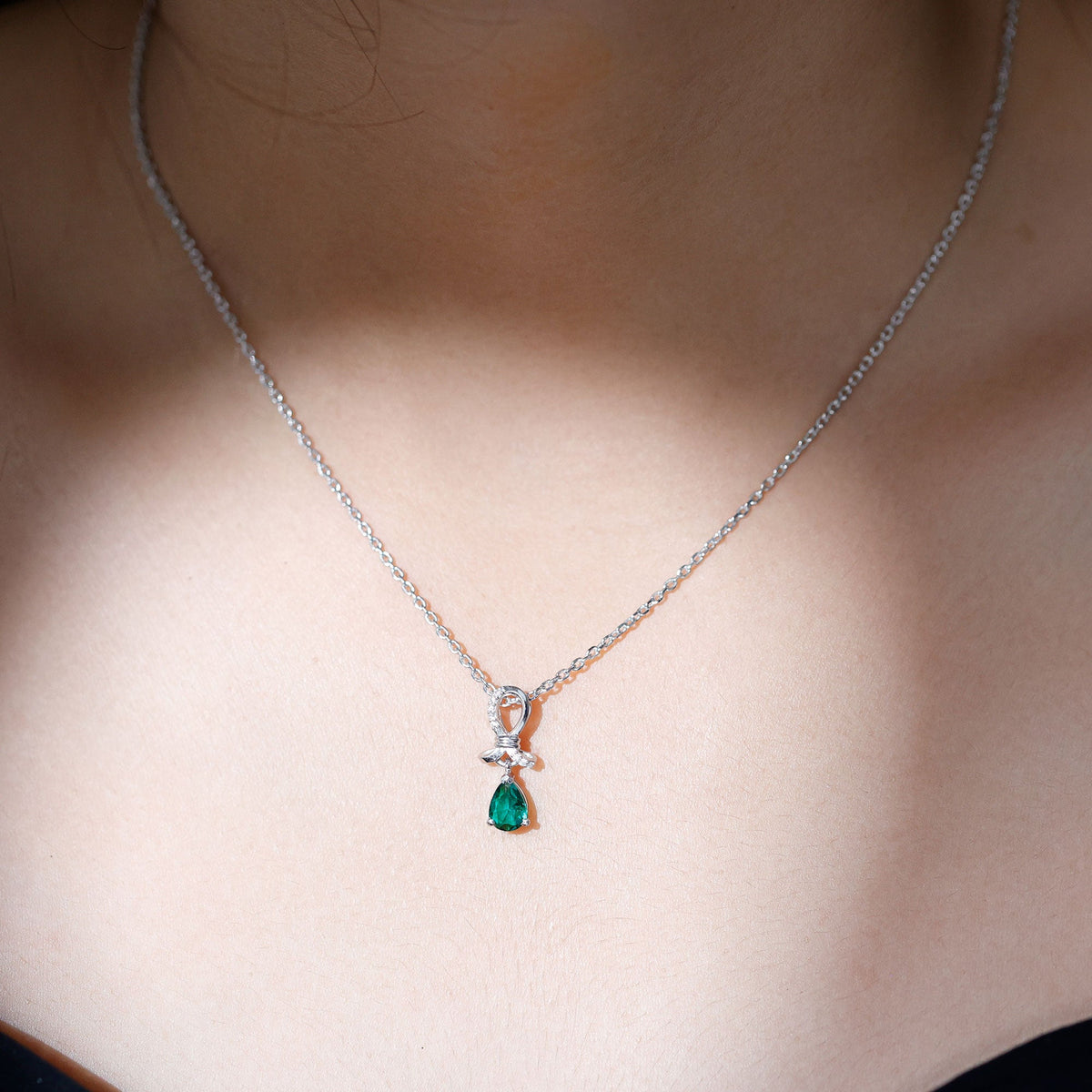 Certified Pear Shape Lab Grown Emerald Designer Necklace with Silver Chain