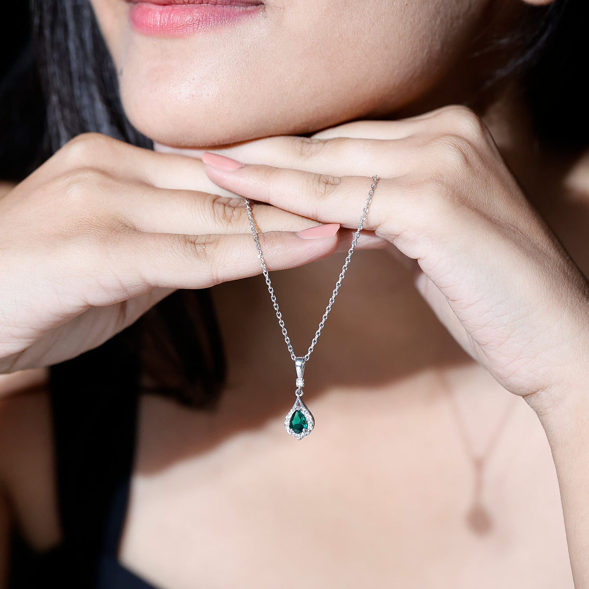 Certified 0.7 Carat Lab Grown Emerald Wedding Necklace with Chain