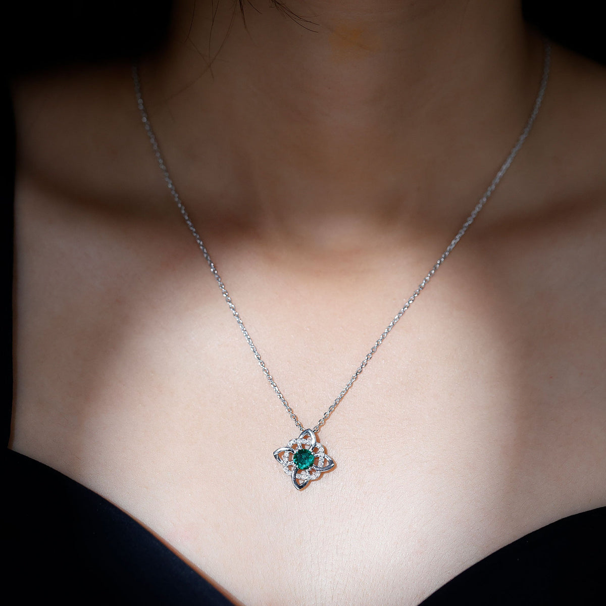 Lab Grown 0.8 Carat Emerald Floral Necklace in Silver