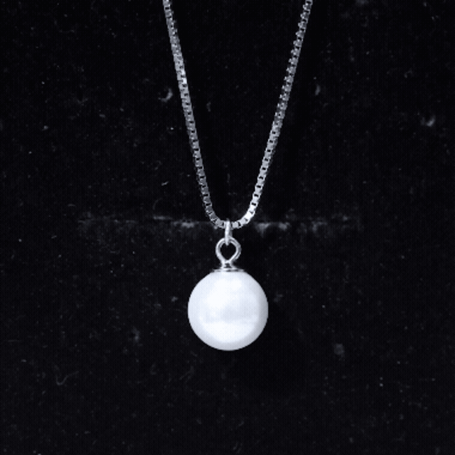 Natural 7.50 Carat Pearl Drop Necklace with Silver Chain
