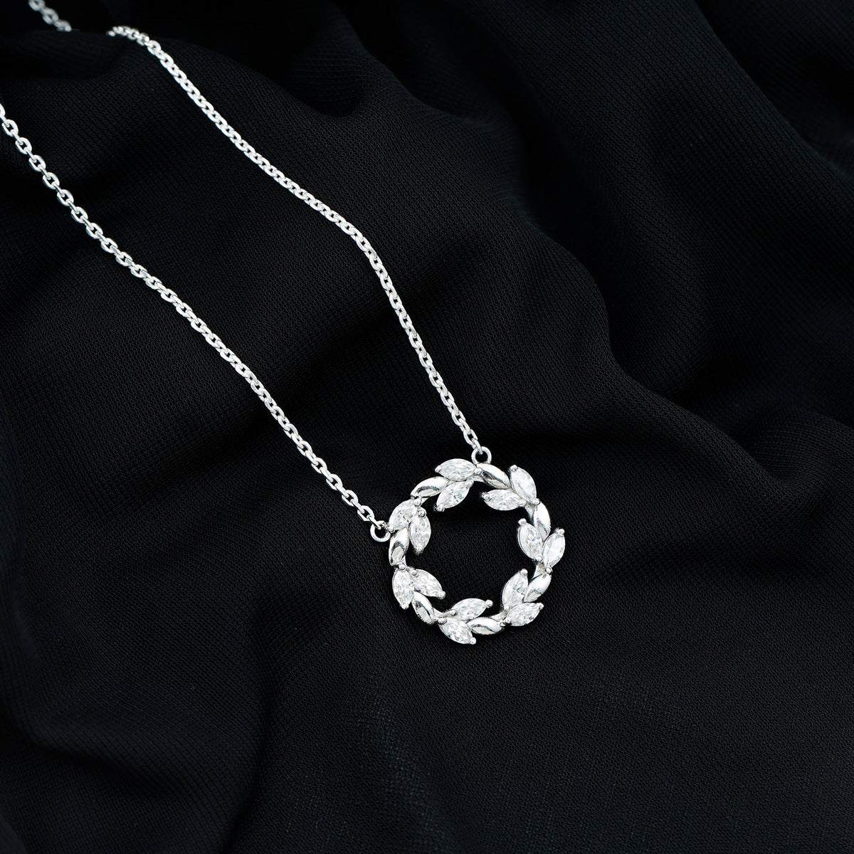 Lab Grown Diamond Nature Inspired Circle Necklace