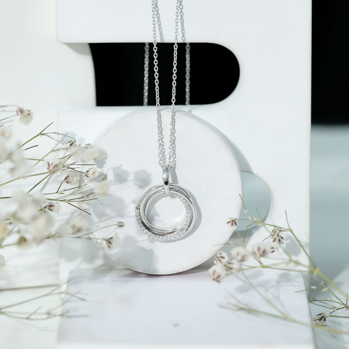 Certified Moissanite Open Circle Necklace for Women
