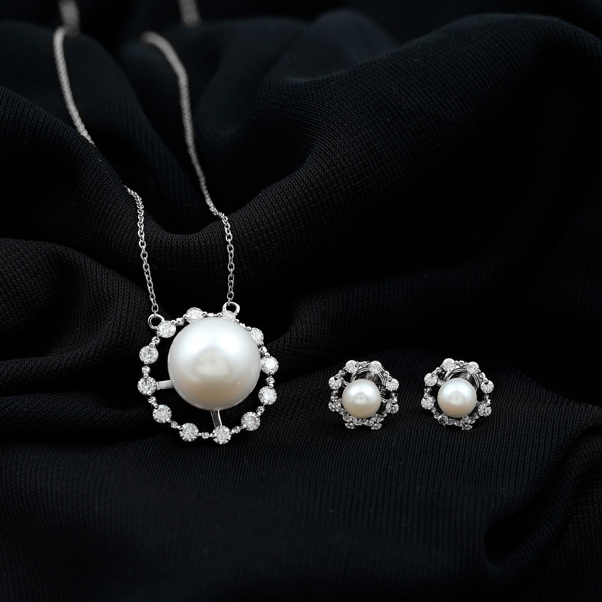 Genuine Freshwater Pearl Halo Necklace and Earrings Set with Certificate