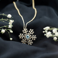 Snowflake Pendant Necklace with Aquamarine and Diamond