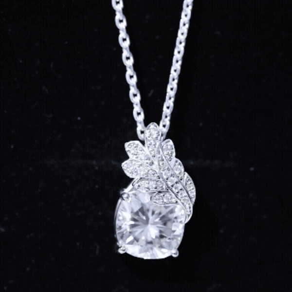 Nature-inspired 5.6 carat moissanite pendant necklace by Rosec Jewels, featuring a elegant design for weddings and special occasions.