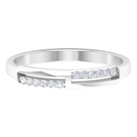 Round Diamond Band Ring in Prong Setting