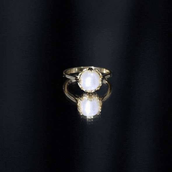 Cultured 7.4 carat freshwater pearl solitaire engagement ring with yellow gold band from Rosec Jewels.