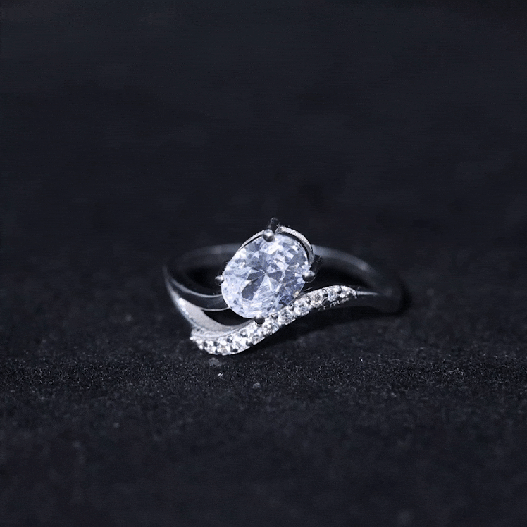 Yellow gold oval engagement ring with a lab-grown 6x8 mm diamond, featuring a rose gold band from Rosec Jewels.