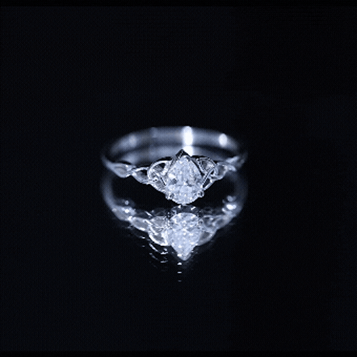 Yellow gold 0.6 carat lab grown diamond teardrop solitaire engagement ring by Rosec Jewels featuring a sparkling teardrop diamond.