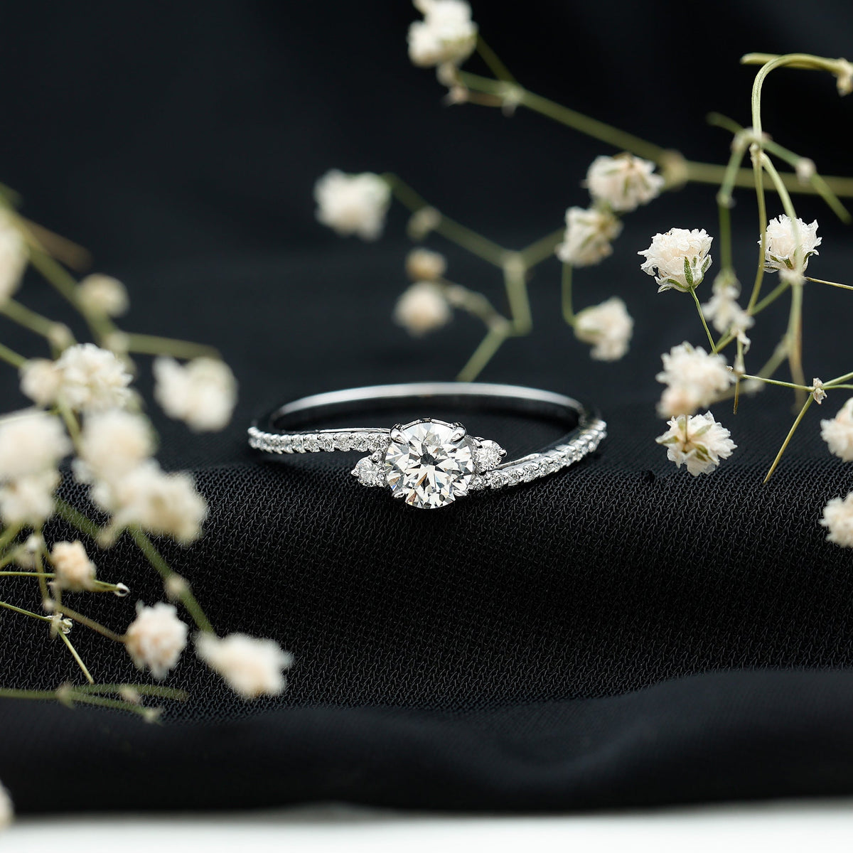 Lab Grown Diamond 6 MM Solitaire Engagement Ring With Side Stones