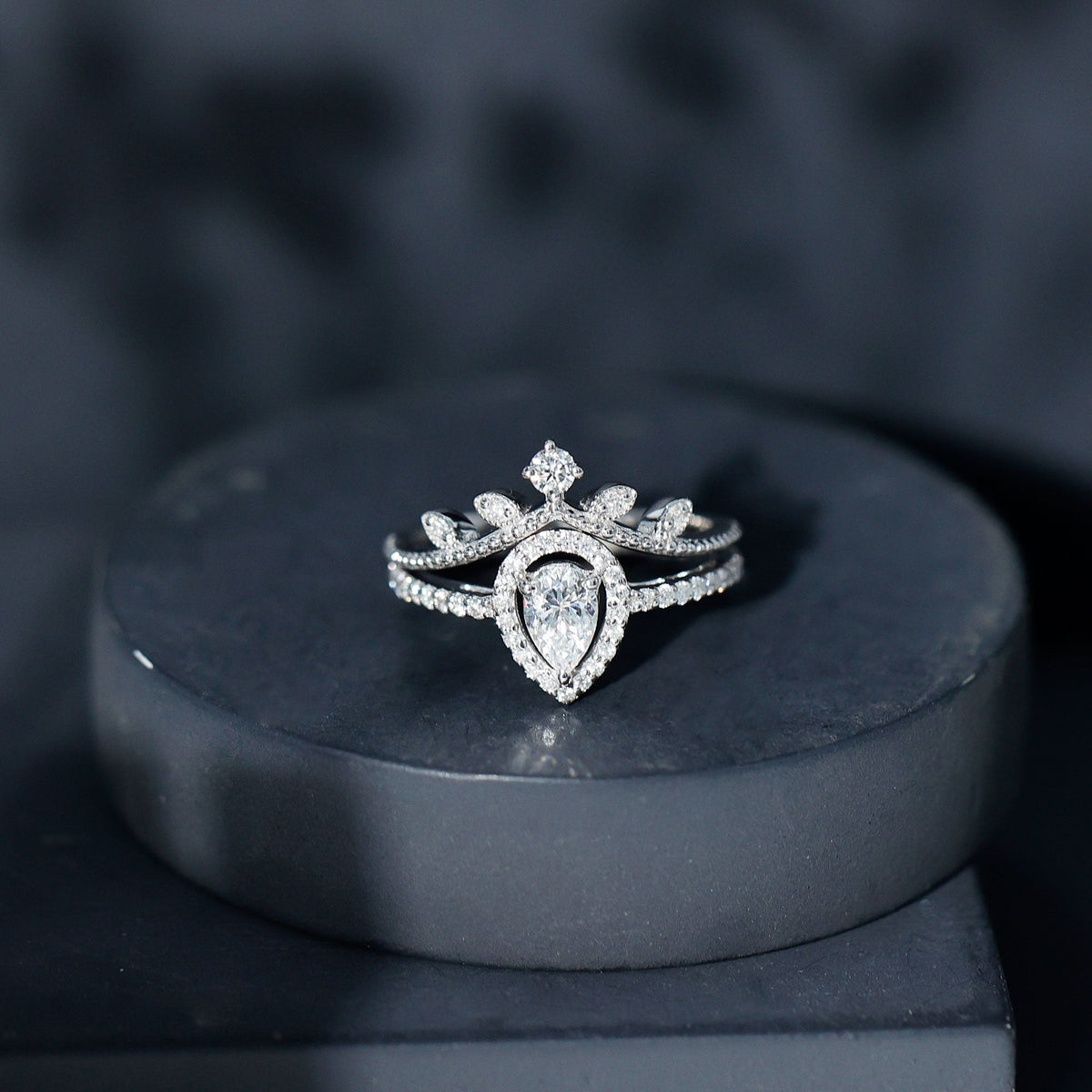Vintage Style Moissanite Teardrop Wedding Ring Set