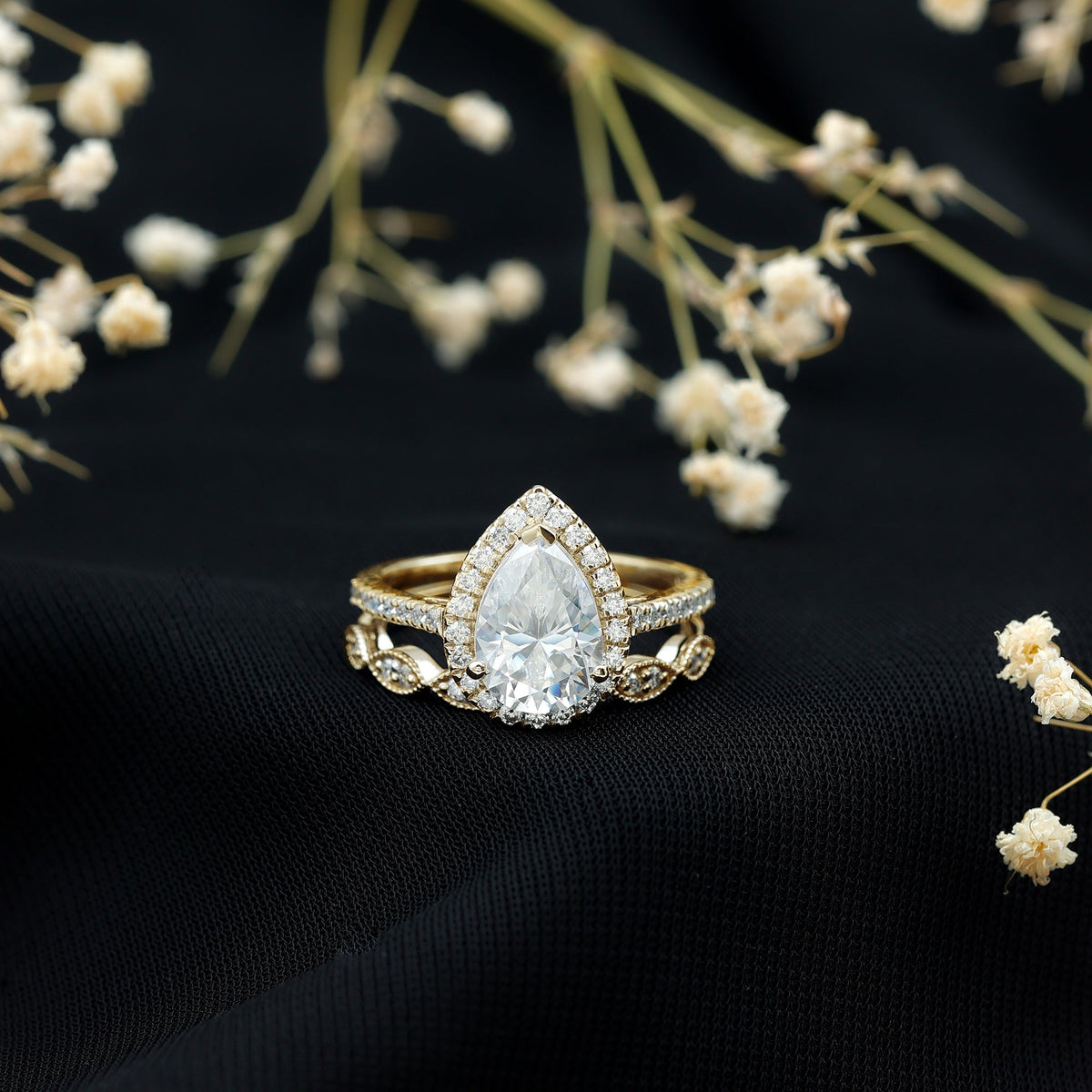 1.49 Carat Cubic Zirconia Teardrop Wedding Ring Set for Women
