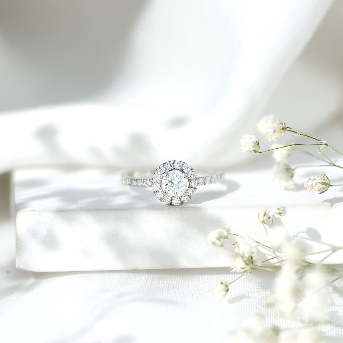 Minimal Engagement Ring with Lab Grown Diamond