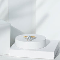 Peg Head Set Moissanite Solitaire Engagement Ring