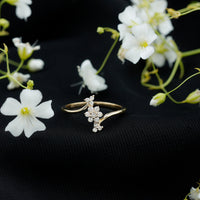 Round Cut Diamond Floral Promise Ring