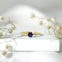 Natural 0.9 Carat Blue Sapphire Engagement Ring with Diamond