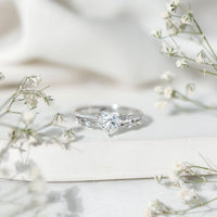 1.5 Carat Heart Moissanite Solitaire Double Band Ring Set