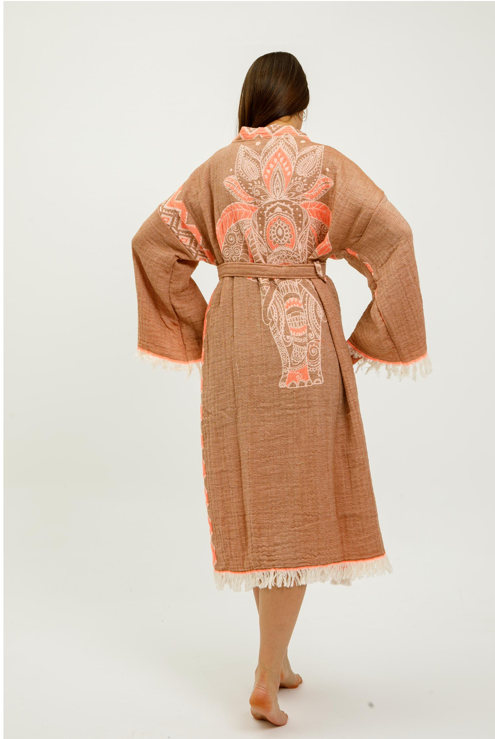 Buldano Jungle Kimono Elephant featuring a beige fabric with jungle and elephant print, traditional kimono style for women.
