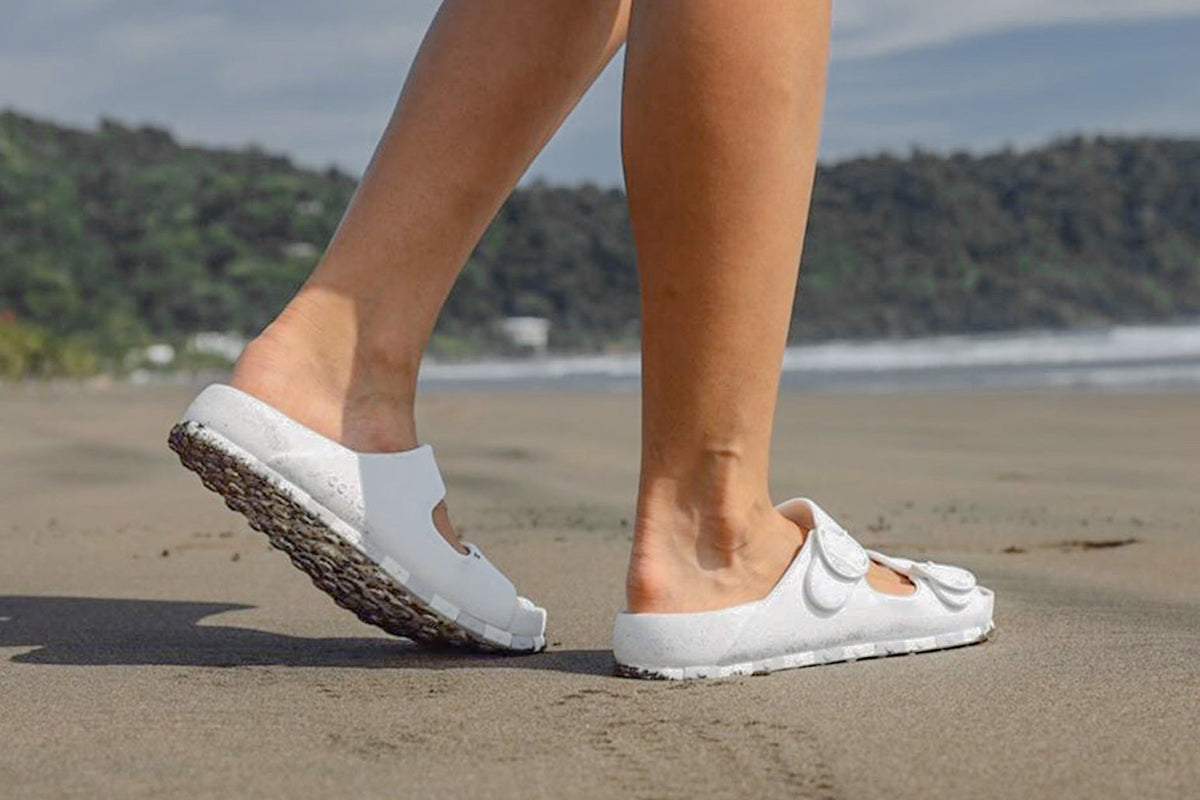 CCILU Horizon Check women's sandals in white and grey with a check pattern and open-toe design, casual summer footwear.