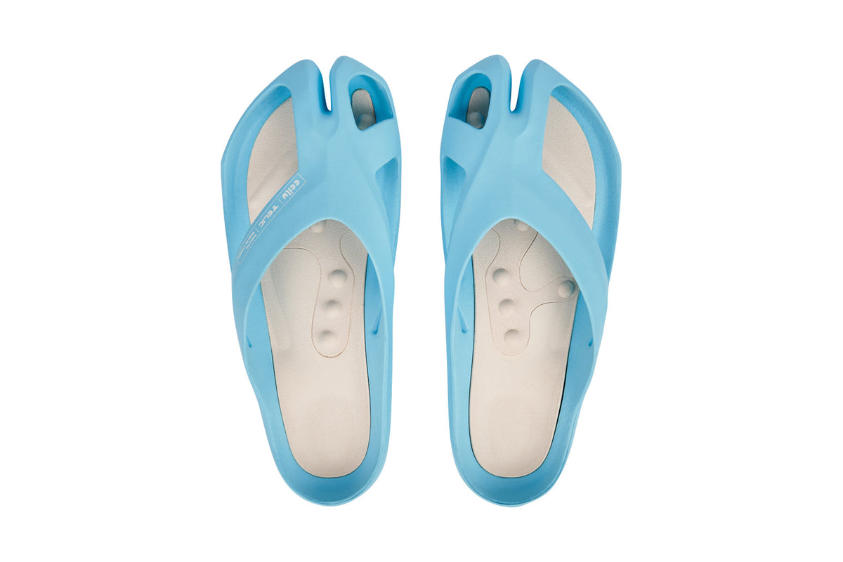 CCILU women's stepping stones caring sandals in sky blue with comfortable strap design and casual style.