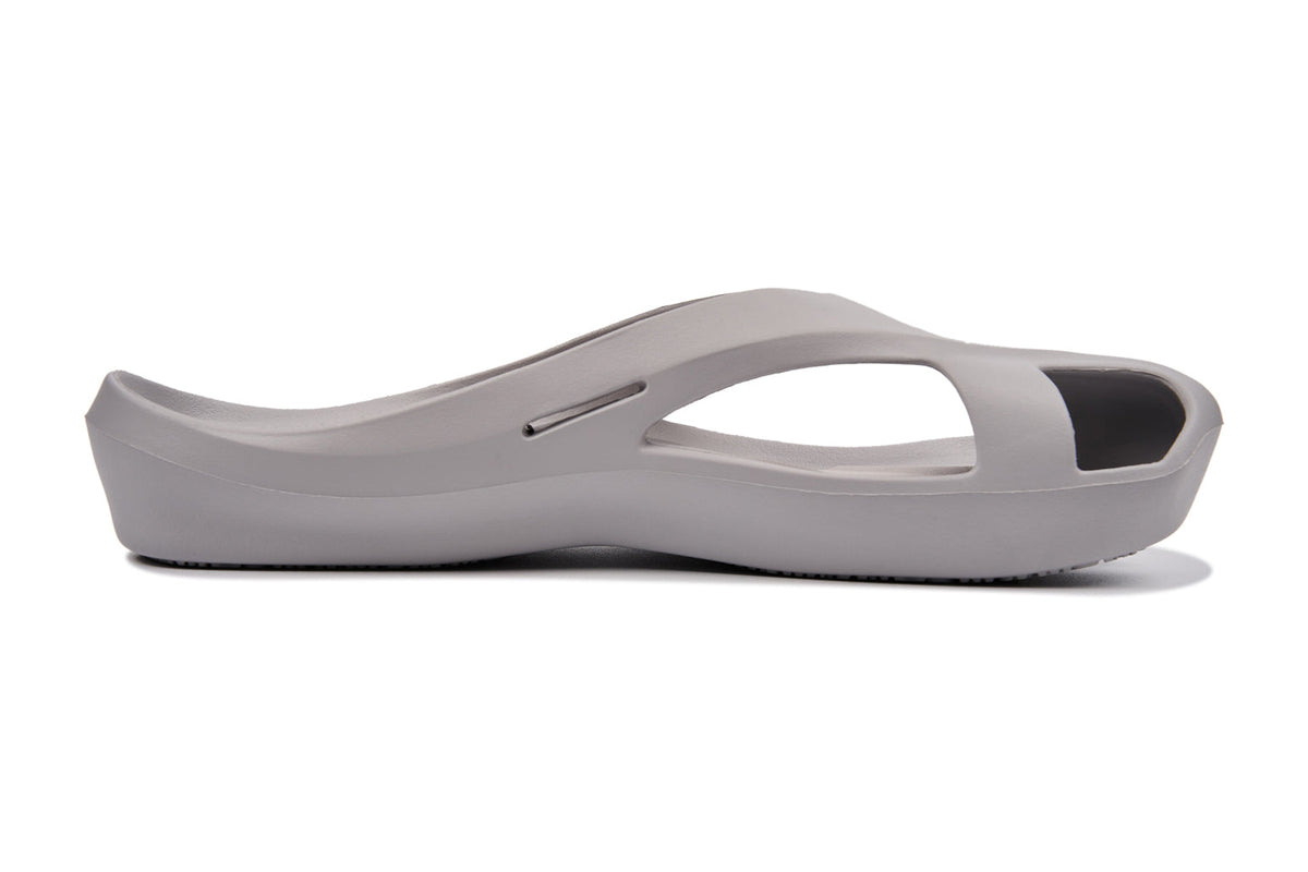 CCILU women's Stepping Stones Caring sandals in platinum grey with comfortable strap design and textured sole.
