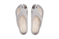CCILU women's stepping stones caring sandals in platinum grey with a sleek, comfortable design and open-toe style.