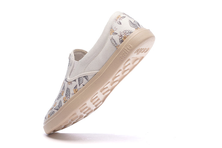 Back view of CCILU XpreSole Cody women's casual shoes with a woven textile upper and comfortable sole design.