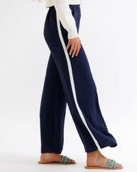 Downeast Parisian Pant in XS peacoat, stylish pants with a tailored fit and classic design, shown in a dark blue color.