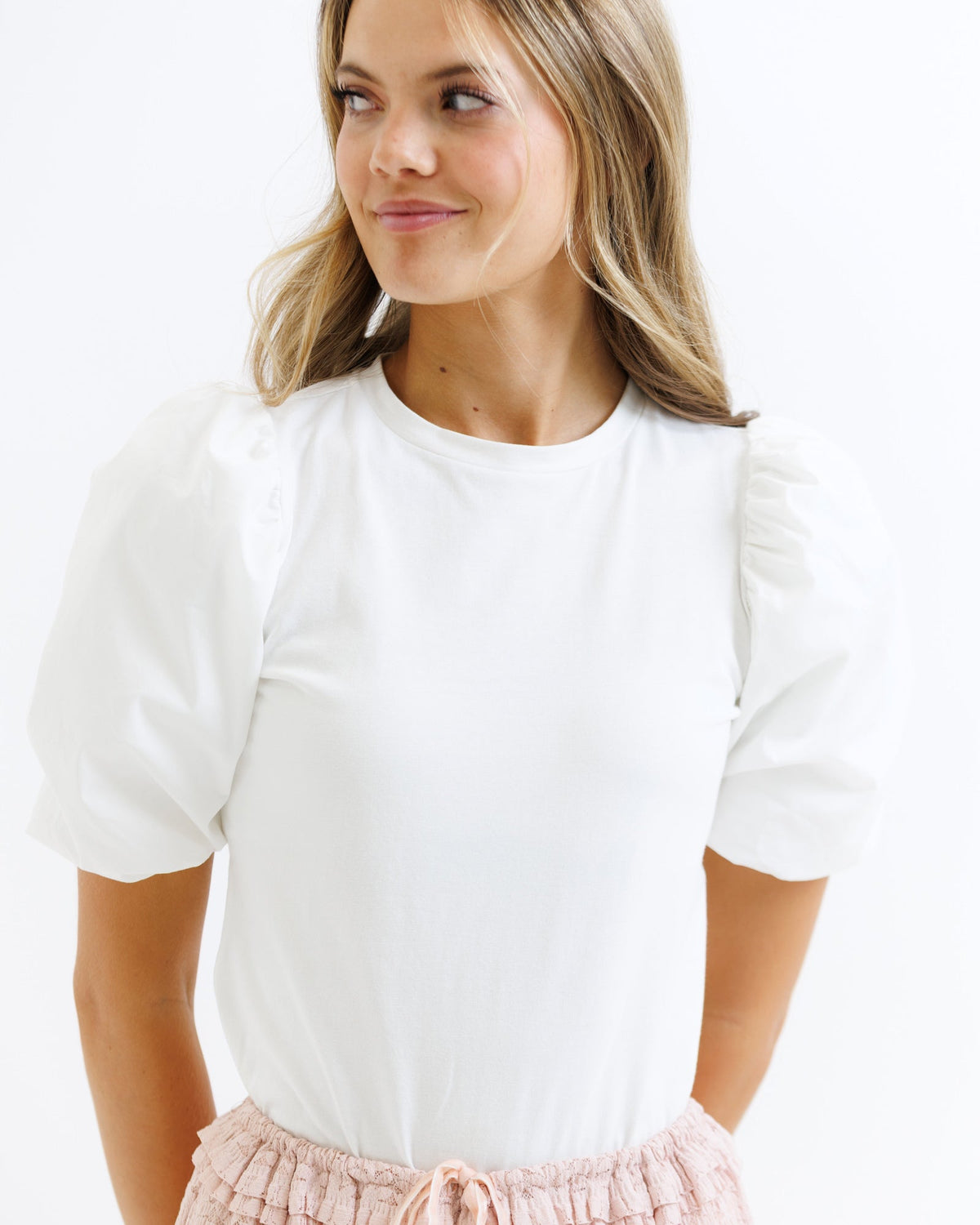 Downeast Beyond Basic Top in gardenia color, XS size, casual women’s sleeveless top with a simple, stylish design.