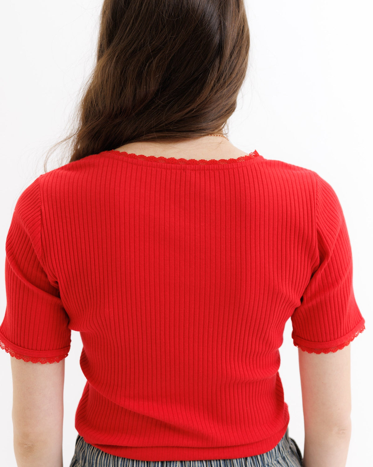 Downeast Cameo Tee, casual women's top in soft fabric with a relaxed fit, featuring a subtle cameo pattern and short sleeves.