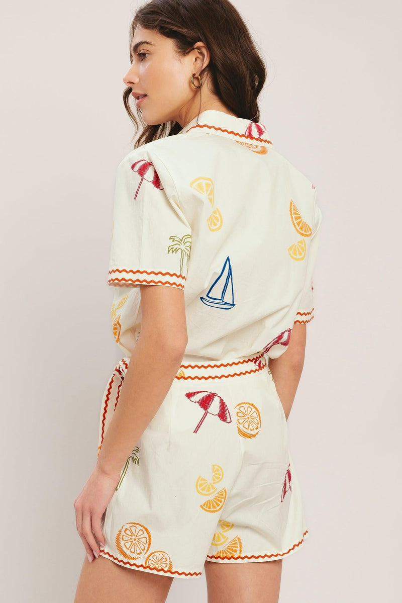 Flying Tomato Beach Day Citrus woven skort, off-white shorts with a colorful citrus print and woven fabric, perfect for summer.