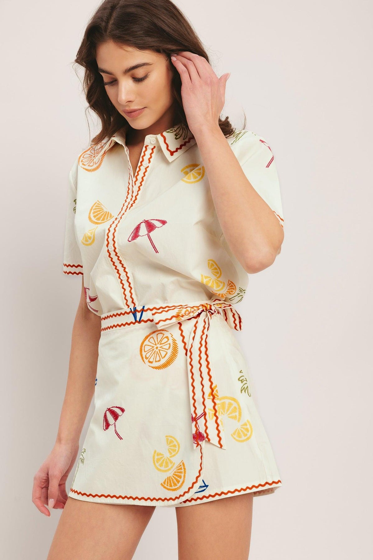 Flying Tomato Beach Day Citrus woven skort shorts in off-white with a casual, summery design and woven fabric.