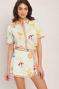 Flying Tomato BEACH DAY CITRUS woven skort shorts in off-white with a casual, summery design and citrus print fabric.