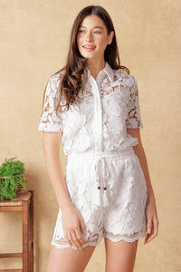 Flying Tomato Limitless Time woven shorts in white, casual summer shorts with a relaxed fit and woven fabric design.