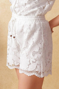 Flying Tomato Limitless Time woven shorts in white, casual women's shorts with a relaxed fit and stylish design.