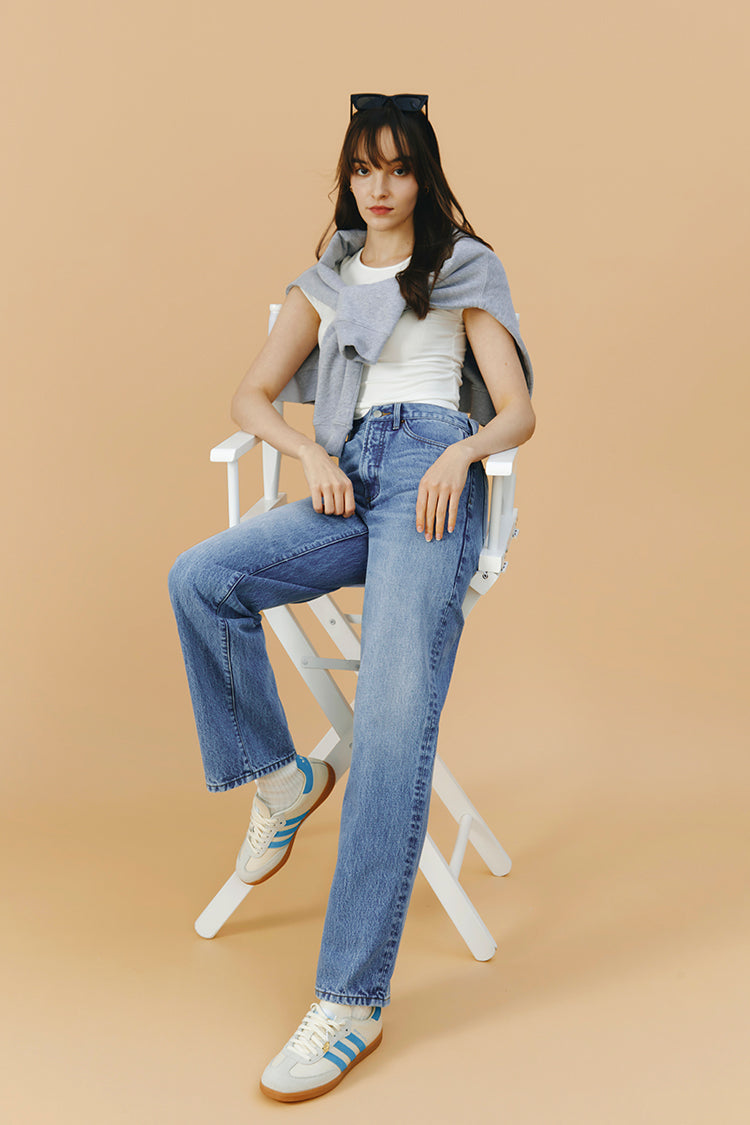 Hey Joanie Brooklyn High Rise Jeans HJ001 shown on a model, featuring a classic fit and denim fabric with a high waist.