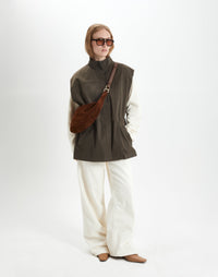 HYER GOODS Ring Bag hobo bag in praline suede with rounded ring handle and soft, textured leather design.