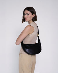 HYER GOODS Piccola Ring Bag hobo bag in black leather with gold hardware, stylish and compact for everyday use