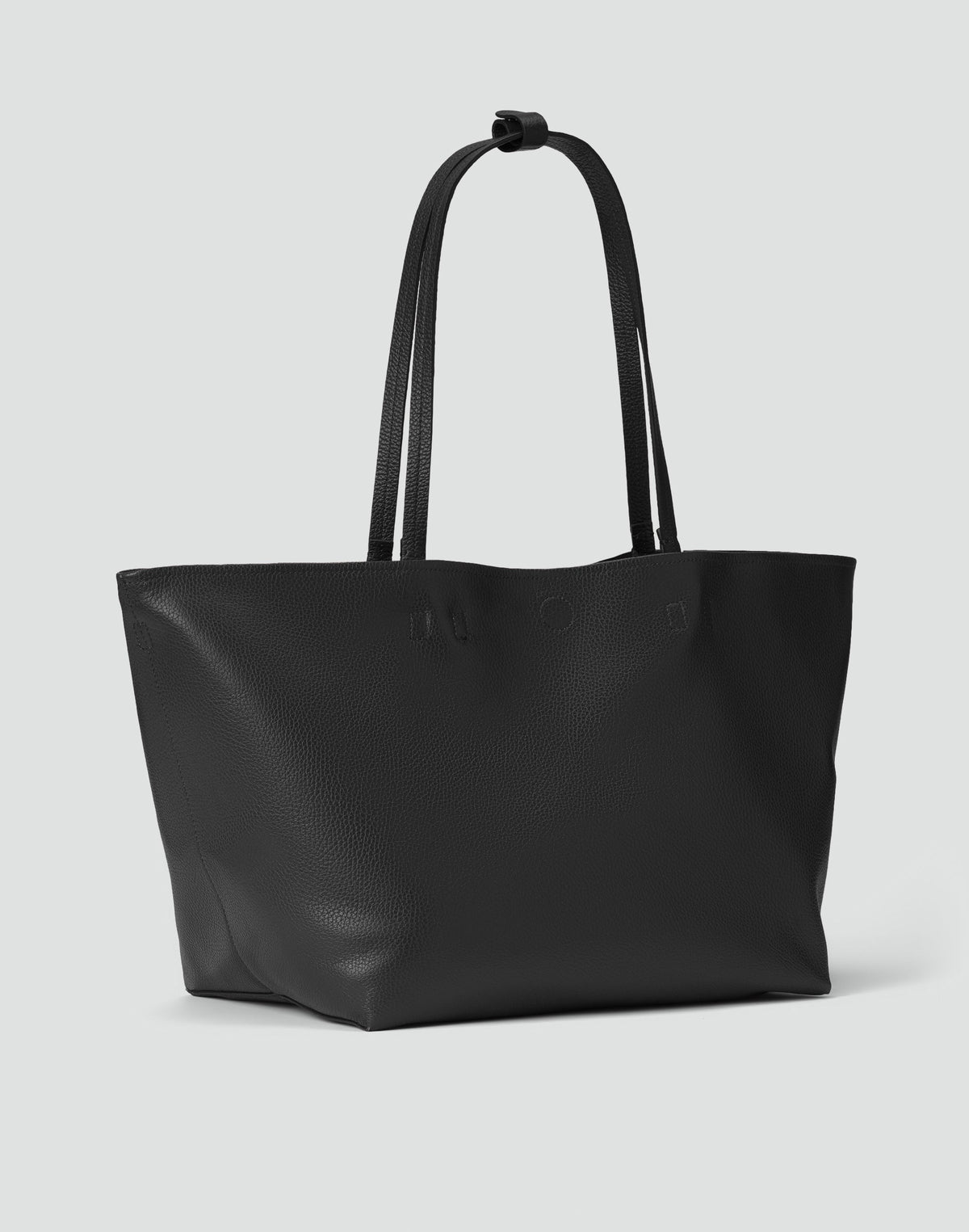 Black HYER GOODS Mercato tote bag with sturdy handles and spacious interior, ideal for daily use and casual outings.